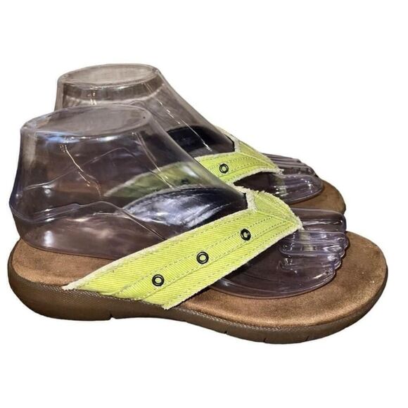 Women's Aerosoles Green Canvas Thong Sandals Size 7 - Picture 1 of 6